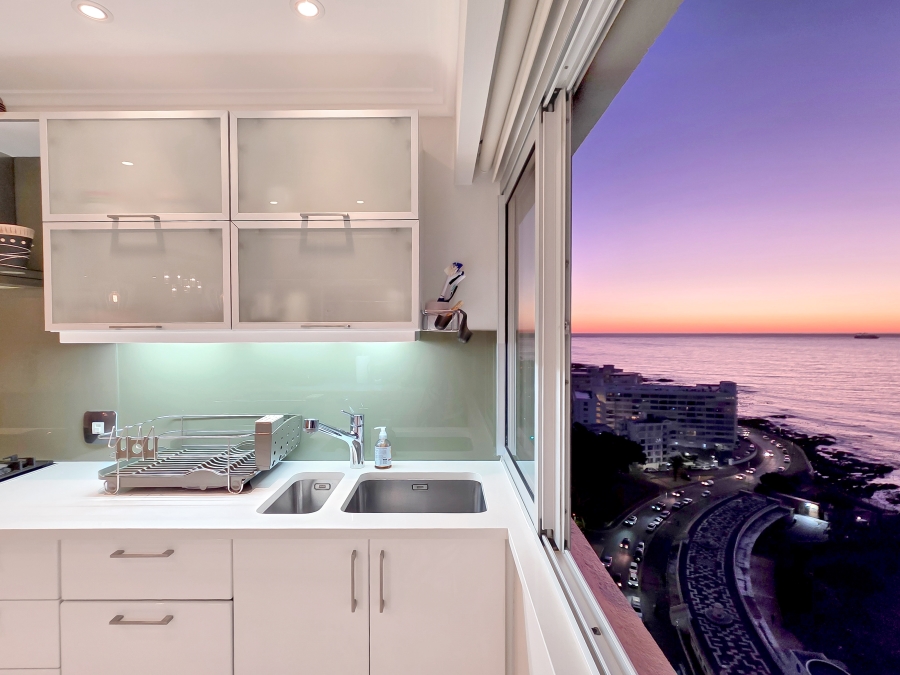 To Let 2 Bedroom Property for Rent in Sea Point Western Cape